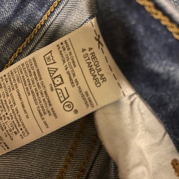 Old navy jeans - Picture 3 of 4
